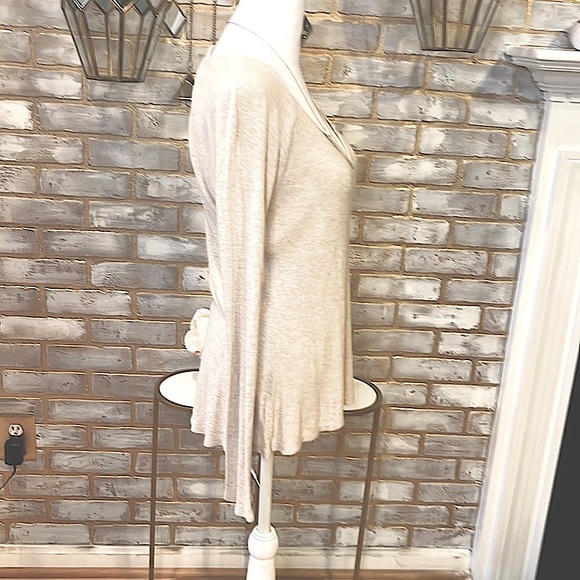 Hippie Rose Beige V-Neck Long Sleeved Thermal Top, Size Small. - Picture 3 of 6